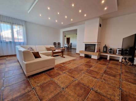 ob | Prodej - dům/vila, 283 m²