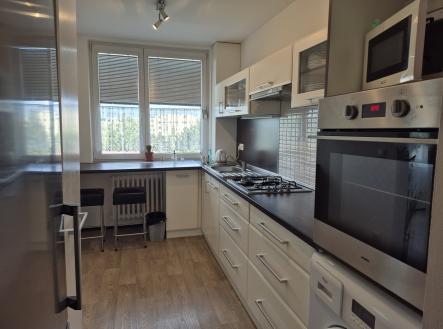 2 kuchyně 1 | Pronájem bytu, 3+1, 77 m²