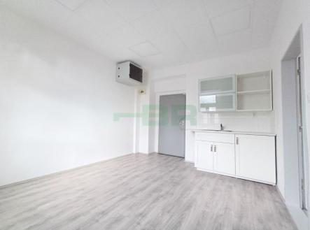 foto: 2 | Pronájem - kanceláře, 34 m²