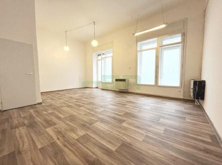 foto: 2 | Pronájem - obchodní prostor, 34 m²