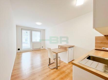 foto: 1 | Pronájem bytu, 1+kk, 30 m²