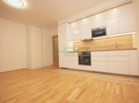 foto: 1 | Pronájem bytu, 1+kk, 33 m²