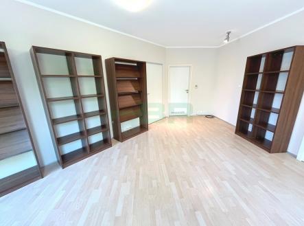 foto: 2 | Pronájem - obchodní prostor, 25 m²