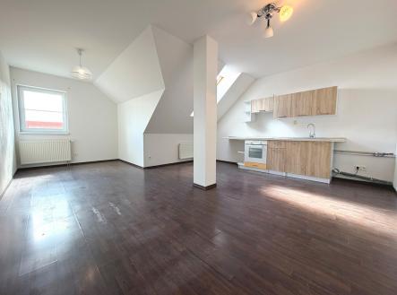 foto: 2 | Pronájem bytu, 3+kk, 80 m²