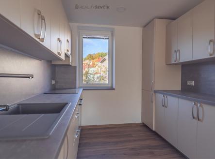 Pronájem bytu, 3+kk, 82 m²