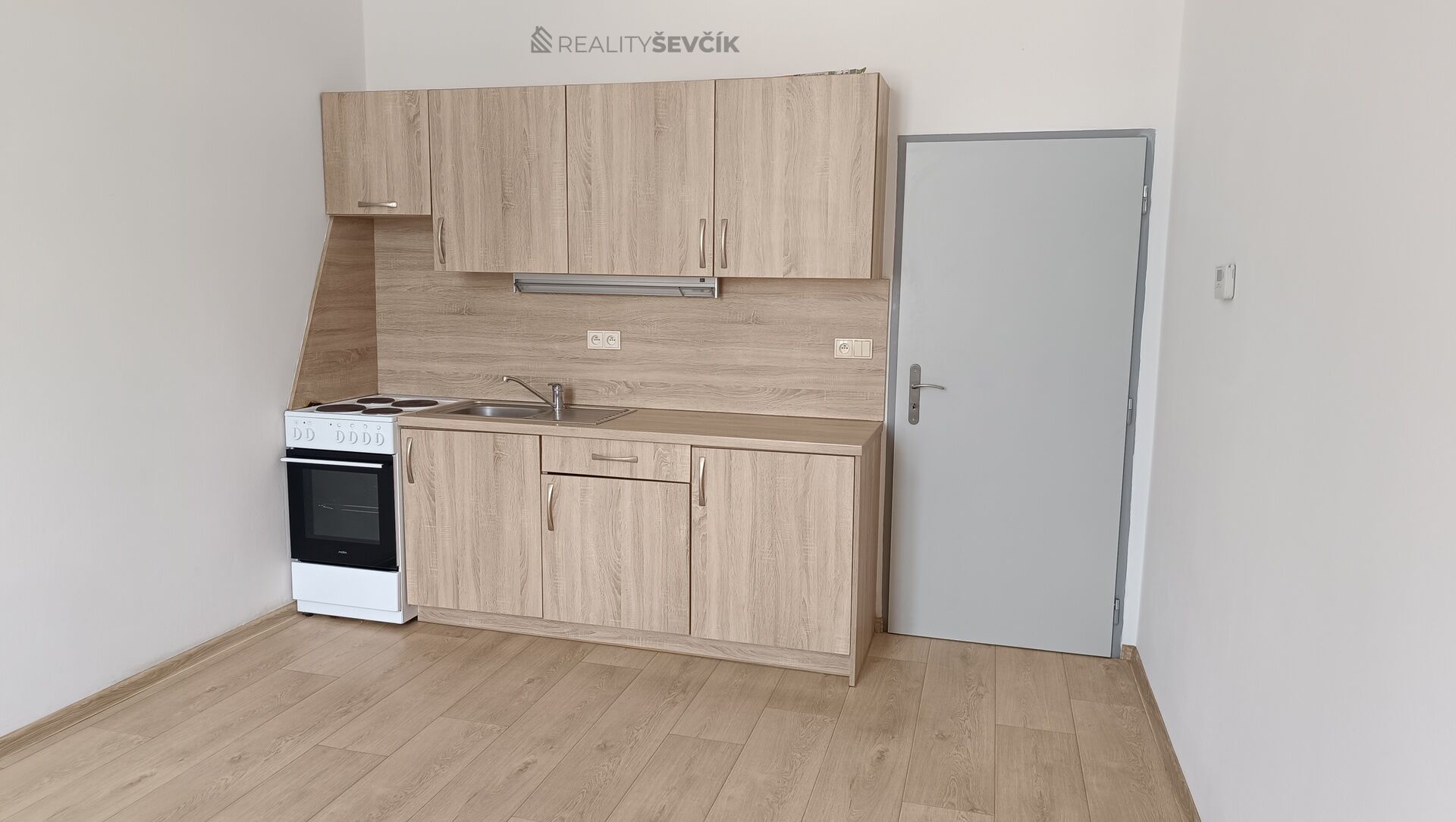Pronájem bytu, 2+kk, 38 m2, Pražská třída v Českých Budějovicích