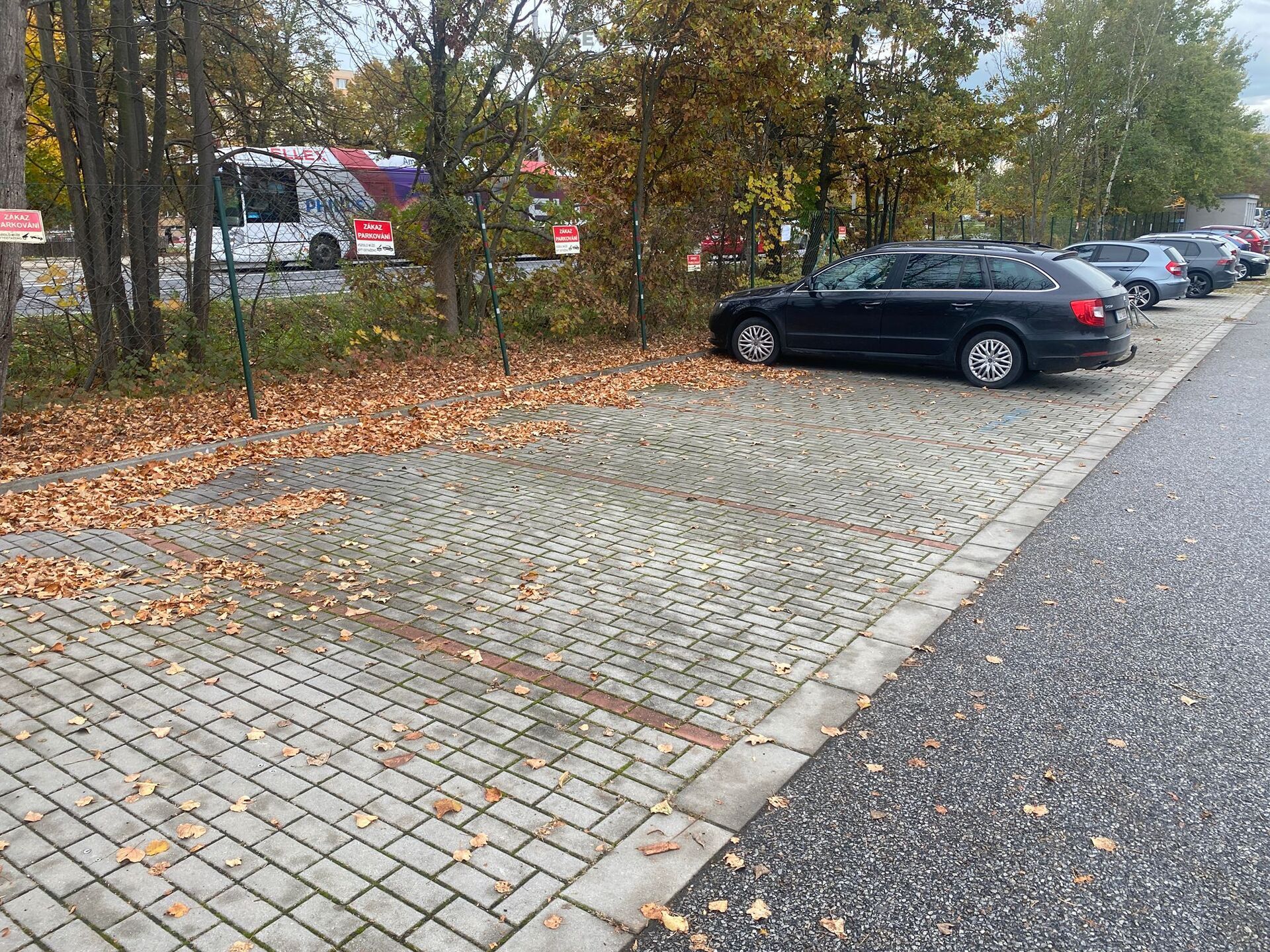 Prodej venkovního parkovacího stání na sídlišti Vltava v Českých Budějovicích