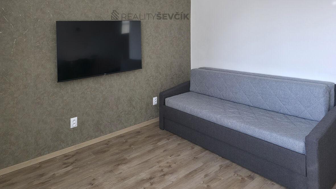 Pronájem bytu 2+kk, 52 m² – Novohradská 317/2, České Budějovice (centrum)