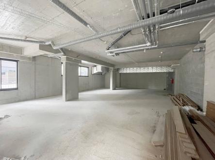 Bez popisku | Pronájem - obchodní prostor, 163 m²