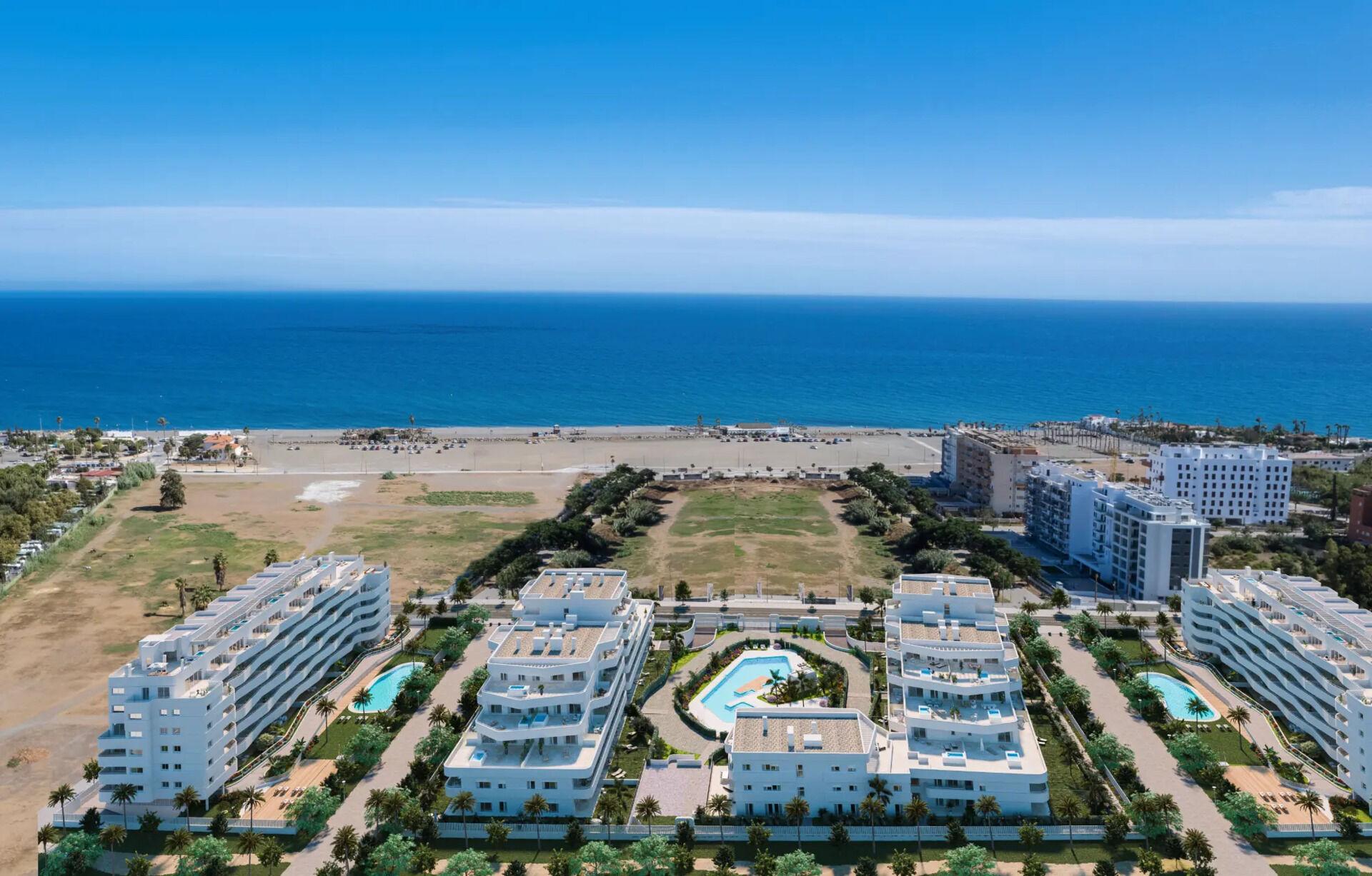 Moderní apartmán 3+kk s terasou a garážovým stáním – Torre del Mar, Costa del Sol