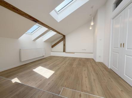 Bez popisku | Pronájem bytu, 4+kk, 91 m²