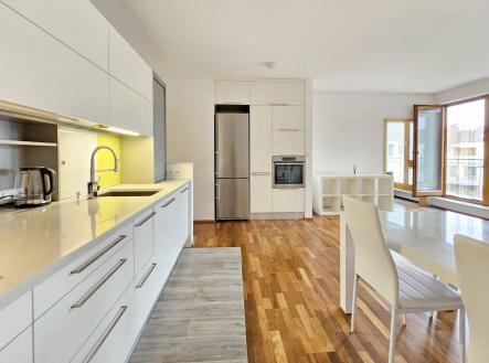 Bez popisku | Pronájem bytu, 4+kk, 131 m²