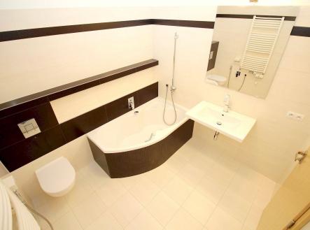 Bez popisku | Pronájem bytu, 4+kk, 131 m²