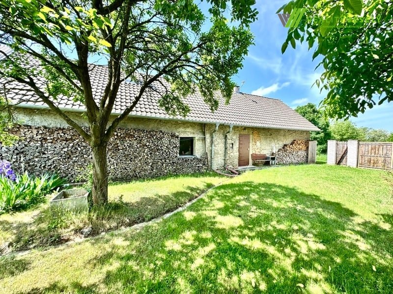 800x800wm1910300939-78e83-prodej-rodinneho-domu-ujezd-okr-znojmo-img-7694-d04e7d1cca-2616932945