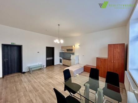 EF5F99BF-5608-4464-9B31-BCCF42635561_1_201_a | Pronájem bytu, 1+kk, 40 m²