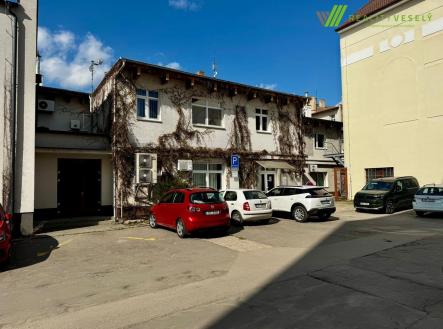 0b2f66b5-5ad5-434b-a5f7-42116dbf44f1 | Pronájem - komerční objekt, sklad, 199 m²