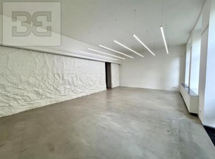 Pronájem - obchodní prostor, 114 m²