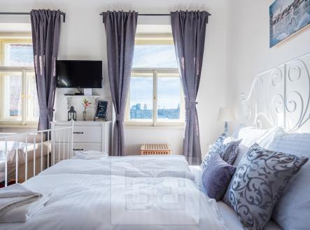 Byt-Cihelná-11 | Pronájem bytu, 1+kk, 47 m²
