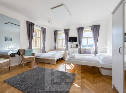 Byt-Cihelná | Pronájem bytu, 1+kk, 47 m²