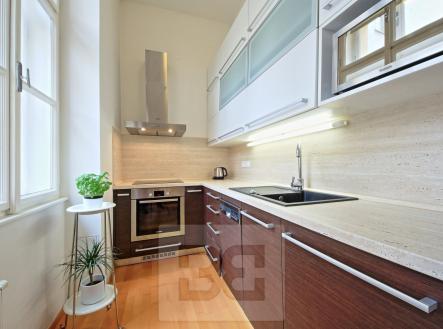 09_178 | Pronájem bytu, 1+kk, 31 m²