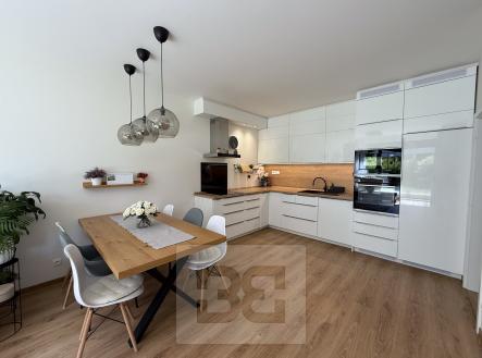 IMG_2357 | Pronájem bytu, 2+kk, 59 m²