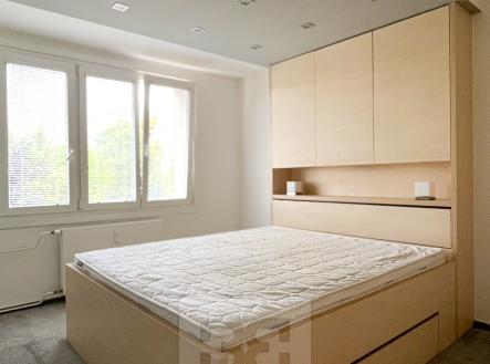 Pronájem bytu, 2+1, 58 m² obrázek