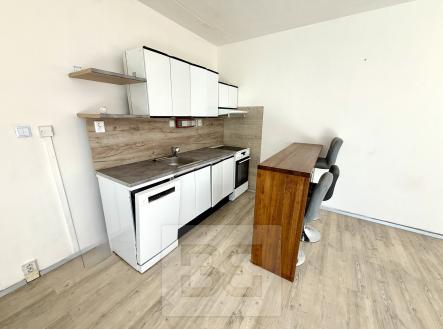 Pronájem bytu, 1+kk, 32 m² obrázek