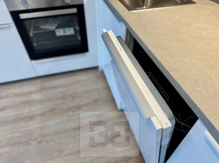 IMG_0432 | Pronájem bytu, 1+kk, 35 m²