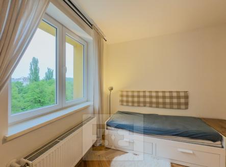 Pronájem bytu, 1+kk, 28 m²