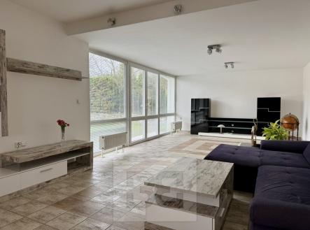 DB928468-46CE-4F0F-9A5E-BE6DA6456391_1_105_c | Pronájem - dům/vila, 200 m²