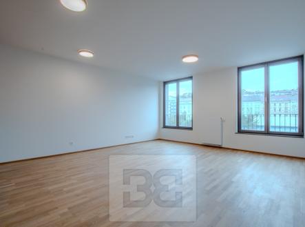 Pohled na okna | Pronájem bytu, 1+kk, 42 m²
