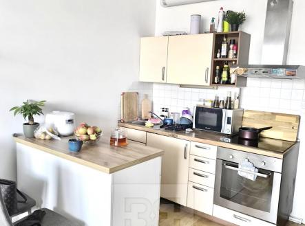 2b00ebf0-6ced-4946-9846-220a458eeb31 | Prodej bytu, 1+kk, 39 m²