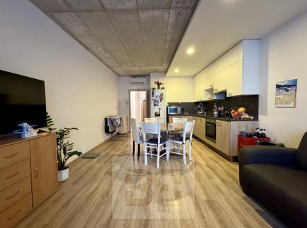 CB90FA93-F37B-4FB8-A5F6-76E052F467C7_1_201_a | Pronájem bytu, 3+kk, 83 m²