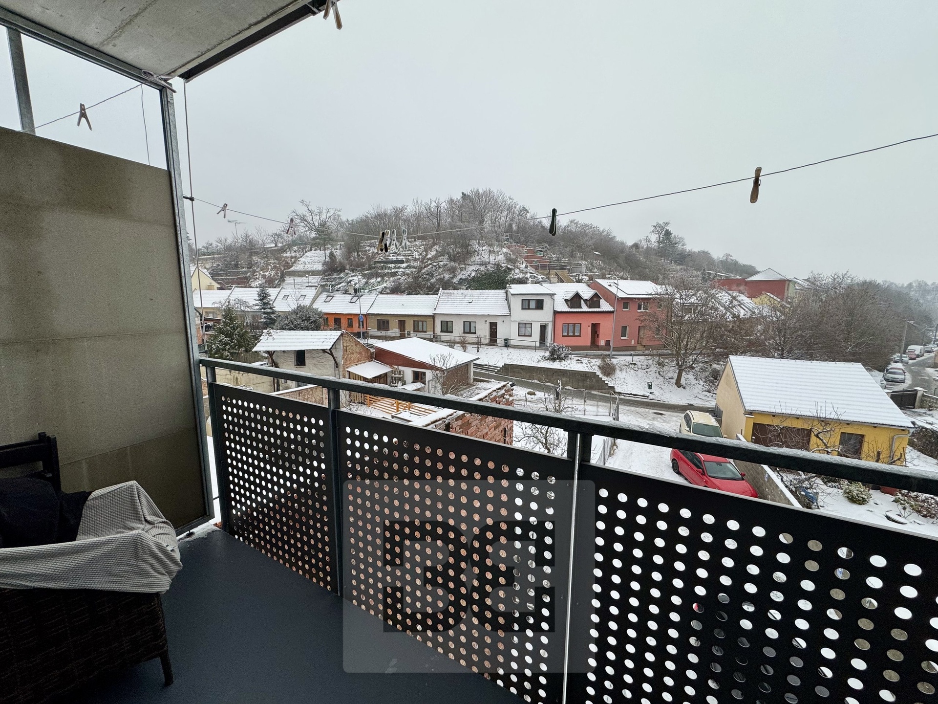 FBA56657-058A-49AF-BEA8-0F79B2B0CA5E_1_201_a