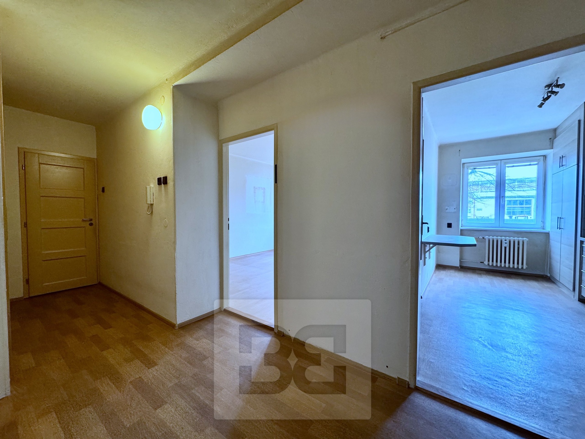 57E5FEE0-D9E3-4A3E-9BFF-351ACB10818E_1_201_a