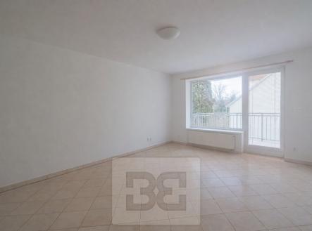 Obývací pokoj bez nábytku | Pronájem bytu, 1+1, 51 m²