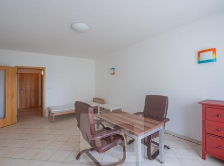 Obývací pokoj s nábytkem | Pronájem bytu, 1+1, 51 m²