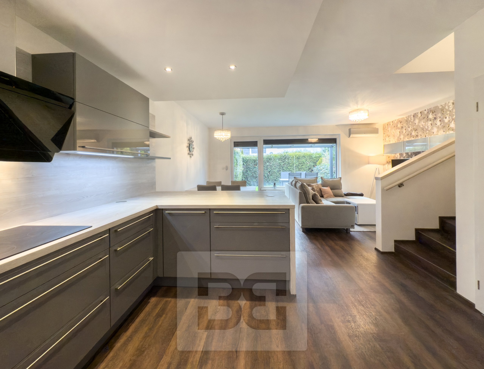 Pronájem rodinné domy, 102 m² - Praha - Dolní Měcholupy