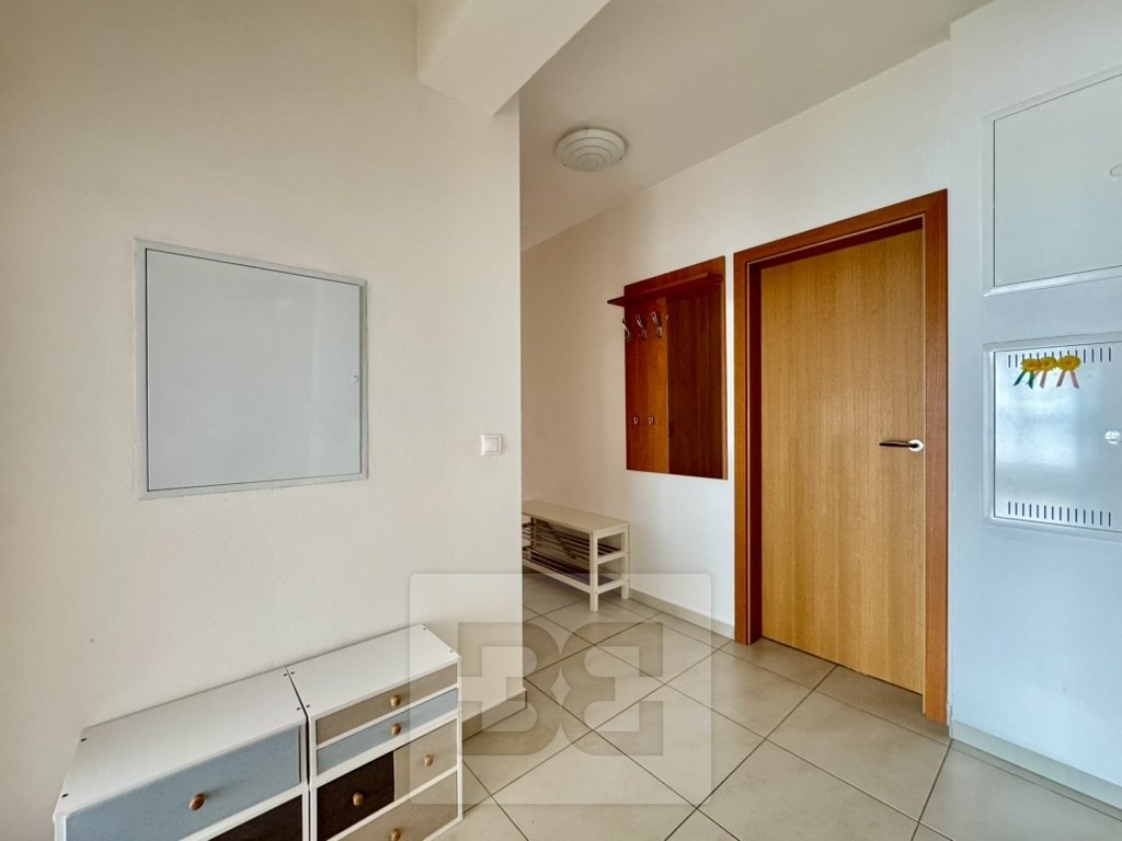 085DC410-95A2-47D9-867E-13F72CBAB4EE_1_105_c