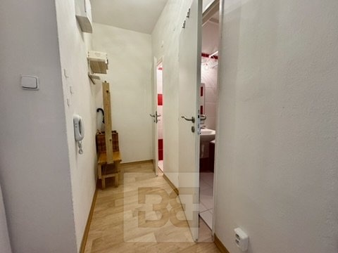 55A6F650-E2CB-40B2-8C5B-A81DA9B7644D_4_5005_c