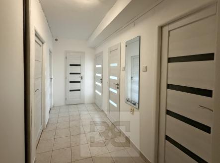 0D3262A3-D363-4733-89F2-A26E1133888A | Pronájem bytu, 3+1, 77 m²