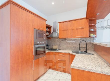 Obývací pokoj s kuchyní | Pronájem bytu, 2+kk, 73 m²