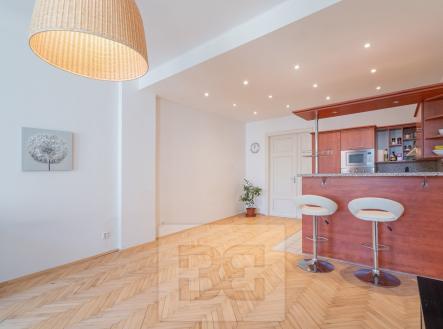 Obývací pokoj s kuchyní | Pronájem bytu, 2+kk, 73 m²