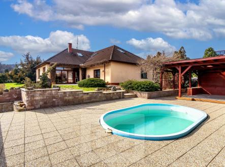 1 (26) | Prodej - dům/vila, 262 m²