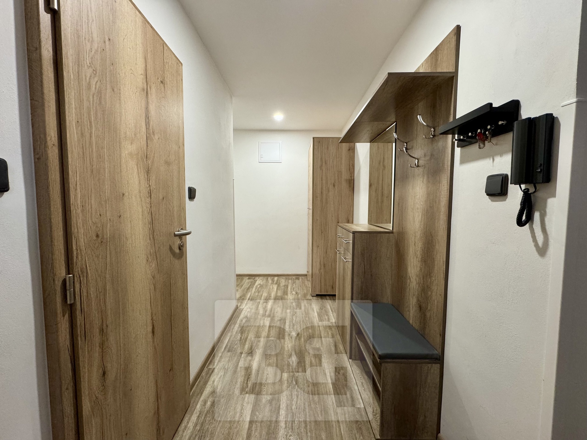 C4C622A0-D1FF-4CE0-82F5-431EEA8F3002_1_201_a