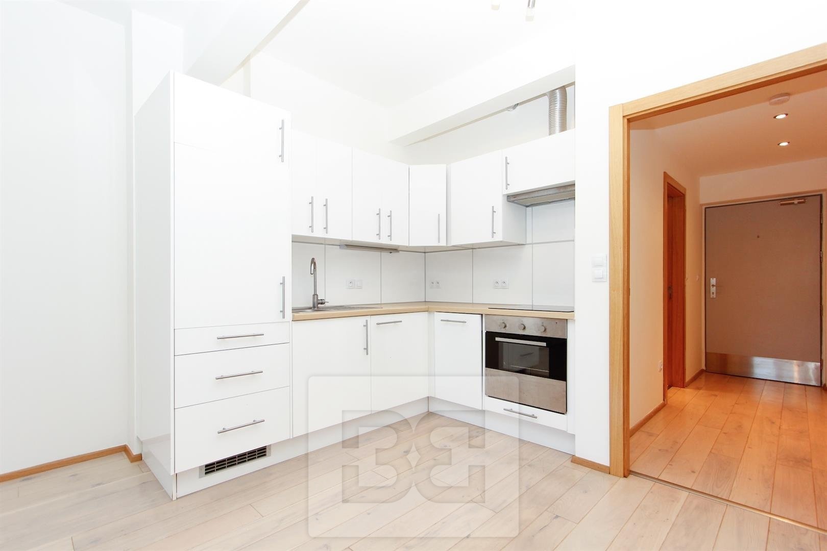 Pronájem bytu 1+kk, U Sladovny