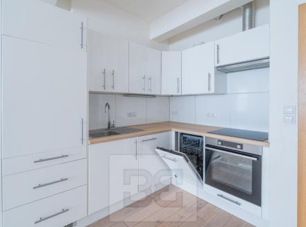 Pronájem bytu, 1+kk, 34 m²