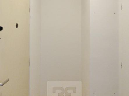 chodba | Pronájem bytu, 1+1, 27 m²