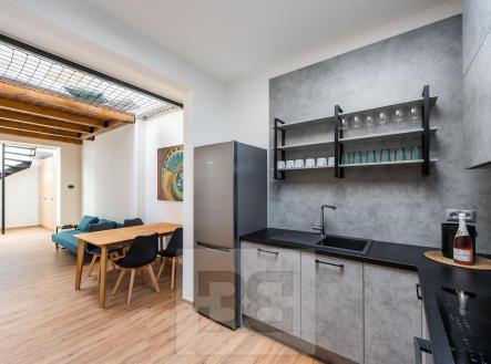 Byt-Staroměstské náměstí (5 of 29).jpg | Pronájem bytu, 2+kk, 60 m²