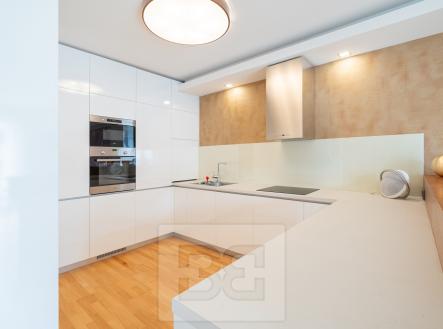 Kuchyň | Pronájem bytu, 3+kk, 110 m²